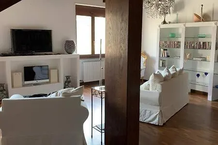 شقة 270 متر مربع من 4 غرفة و4 حمام خاص في Verona Suburbs فيرونا