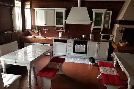 شقة 270 متر مربع من 4 غرفة و4 حمام خاص في Verona Suburbs فيرونا